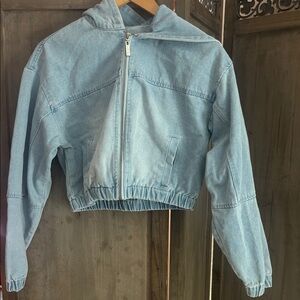 Women's Cropped Light Blue Denim Jacket